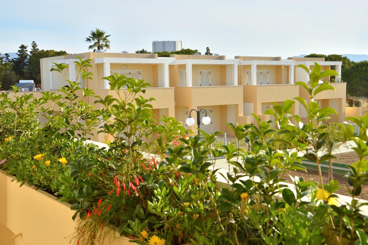 Residence Mar Mediterraneo 콰르투 산텔레나 외부 사진