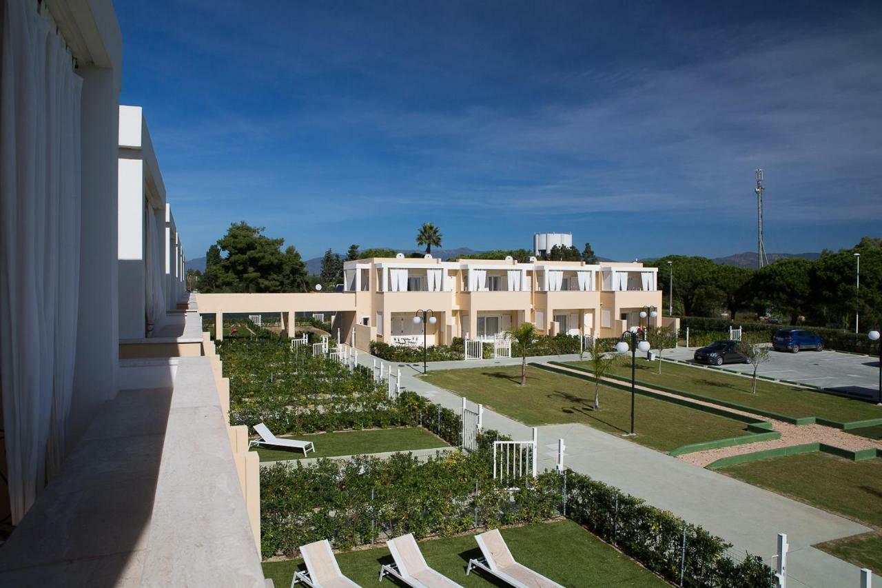 Residence Mar Mediterraneo 콰르투 산텔레나 외부 사진
