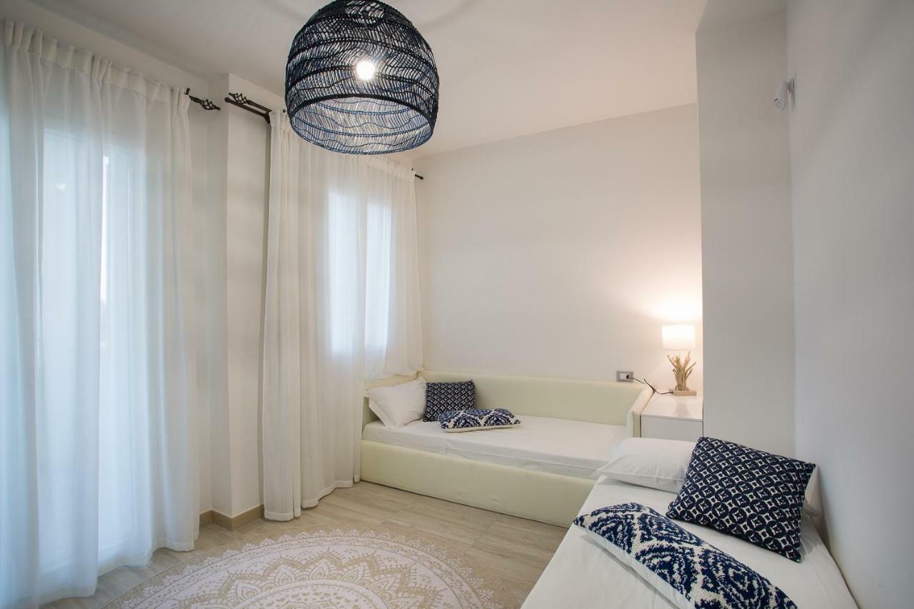 Residence Mar Mediterraneo 콰르투 산텔레나 외부 사진