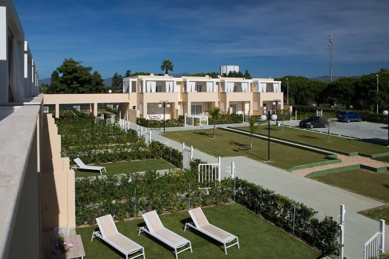 Residence Mar Mediterraneo 콰르투 산텔레나 외부 사진