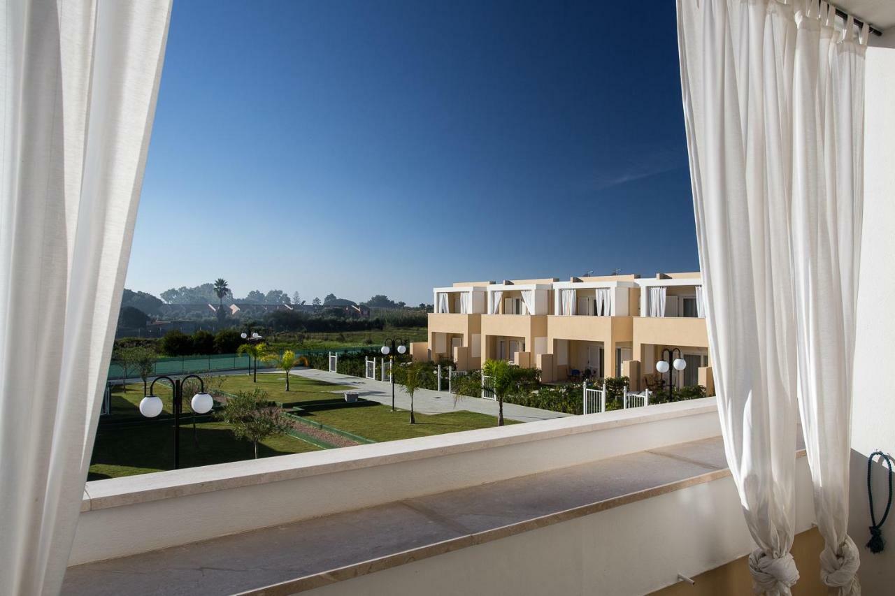Residence Mar Mediterraneo 콰르투 산텔레나 외부 사진